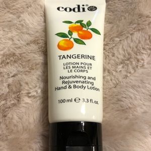 Codi tangerine lotion!